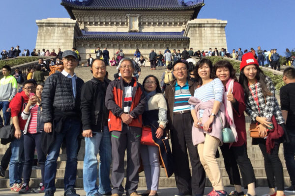 拜謁中山陵，喜見滿天蔚藍的「南京藍」